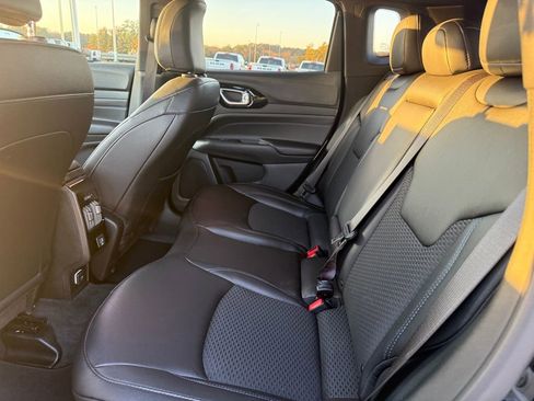 Used 2025 Jeep Compass Latitude w/ Altitude Special Edition image 25