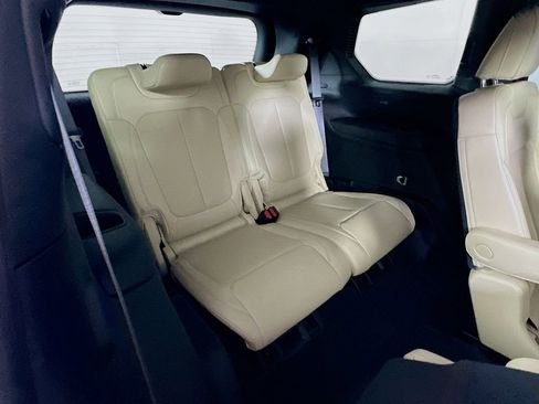 Used 2024 Jeep Grand Cherokee L Limited w/ Luxury Tech Group II image 14