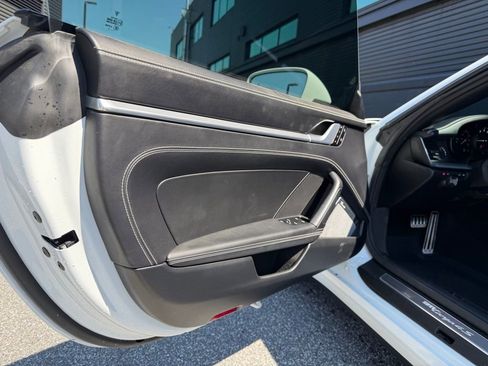 Certified 2022 Porsche 911 Targa 4S image 18