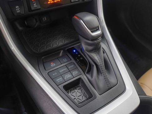 Used 2025 Toyota RAV4 XLE Premium w/ Weather Package image 21