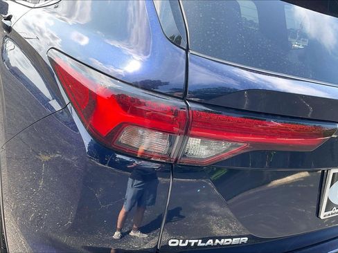 Used 2024 Mitsubishi Outlander SE AWD/4WD image 29