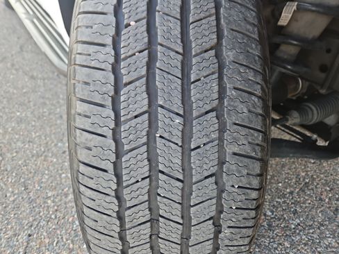 Used 2022 Chevrolet Suburban Premier image 22