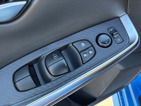 Used 2023 Nissan Sentra SR w/ Electronics Package image 11