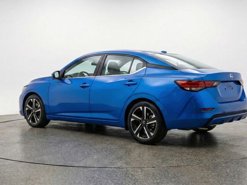 Used 2025 Nissan Sentra SV FWD image 6