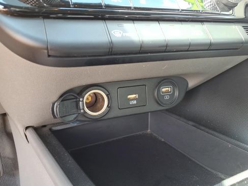 Used 2023 Hyundai Elantra SEL w/ Preferred Accessory Package FWD image 20