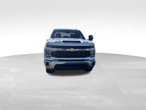 Used 2024 Chevrolet Silverado 2500 LT image 9