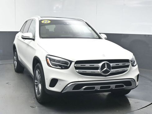 Used 2022 Mercedes-Benz GLC 300 w/ Premium Package Lite image 4