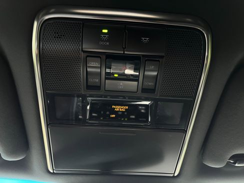 Used 2025 Lexus LX 600 4WD w/ Luxury Package image 78