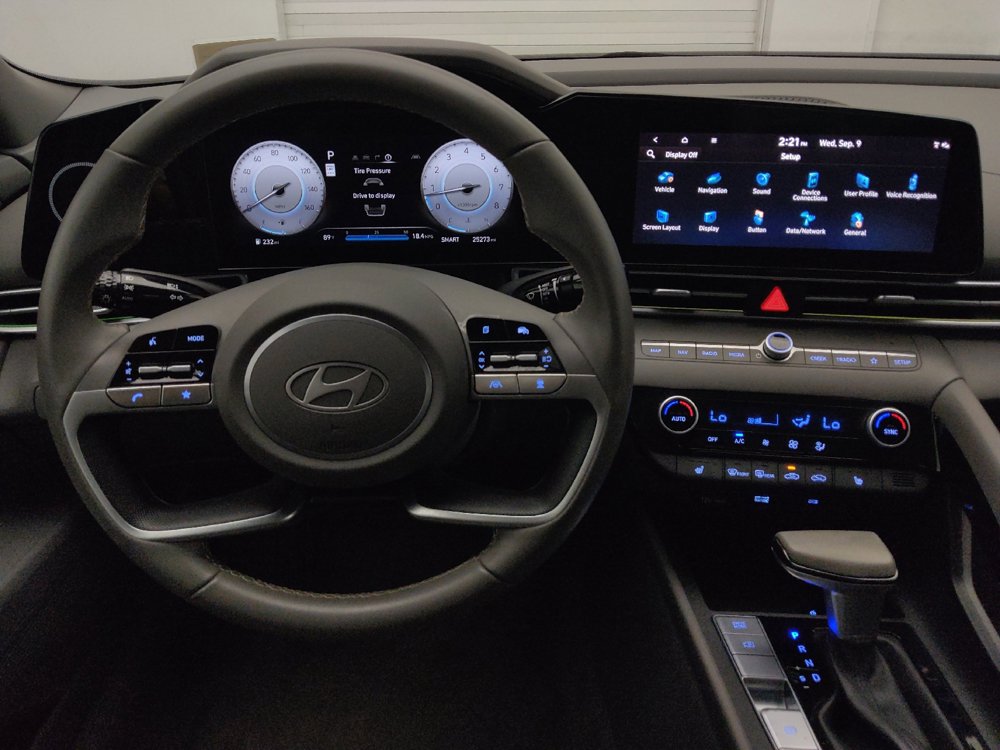 Used 2024 Hyundai Elantra SEL w/ Convenience Package FWD image 22