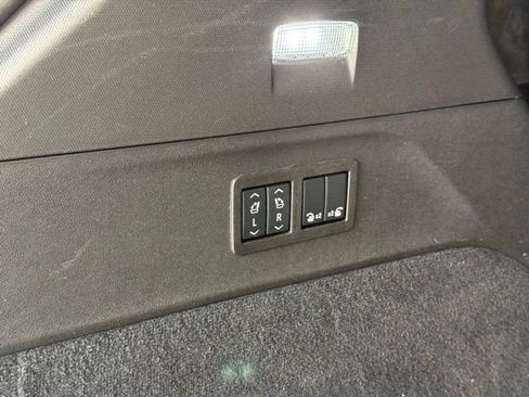Used 2025 Cadillac Escalade IQ Luxury 2 w/ LPO, Premium Carpet Package AWD/4WD image 5
