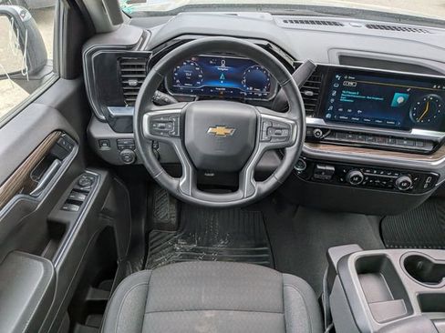 Used 2025 Chevrolet Silverado 1500 LT image 17