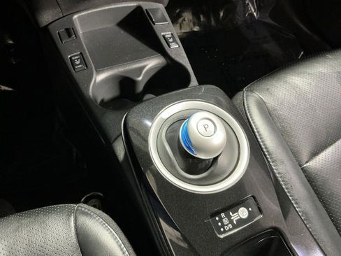 Used 2016 Nissan Leaf SL w/ Premium Package image 30