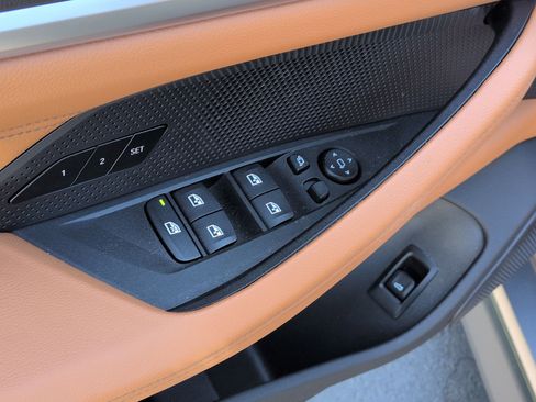 Used 2023 BMW i4 eDrive35 w/ Premium Package image 15