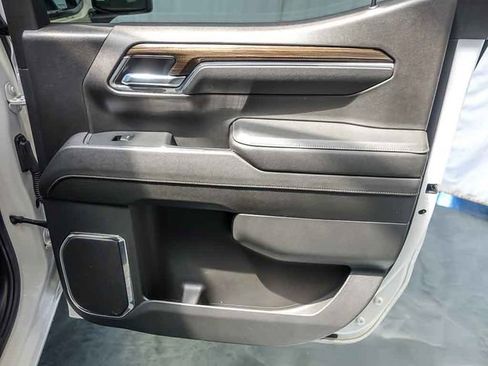 Certified 2024 Chevrolet Silverado 1500 RST w/ Convenience Package II AWD/4WD image 29