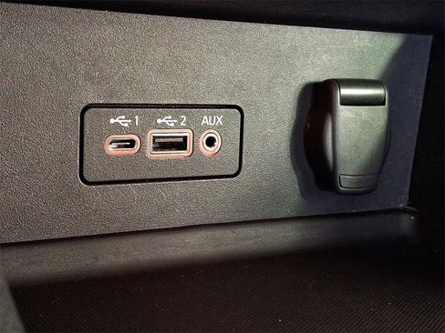 Used 2022 Nissan Sentra SV image 21