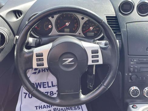 Used 2007 Nissan 350Z Touring RWD image 17