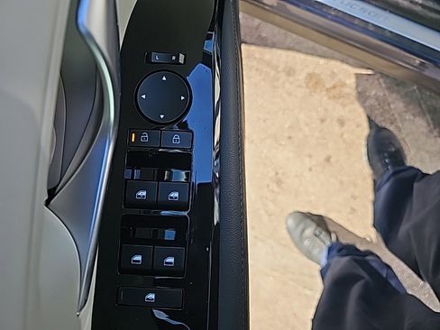 New 2026 Hyundai Tucson Limited image 13