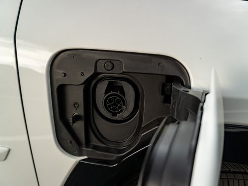 Certified 2026 Toyota RAV4 SE AWD/4WD image 19