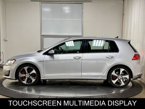 Used 2017 Volkswagen GTI SE FWD image 6
