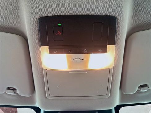 Certified 2021 Nissan Rogue SV image 18