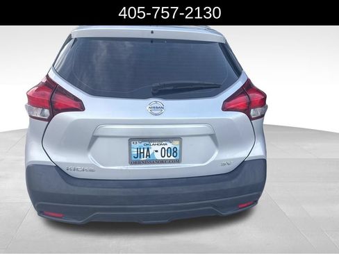 Used 2018 Nissan Kicks SV FWD image 5