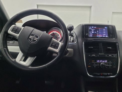 Used 2019 Dodge Grand Caravan GT image 22