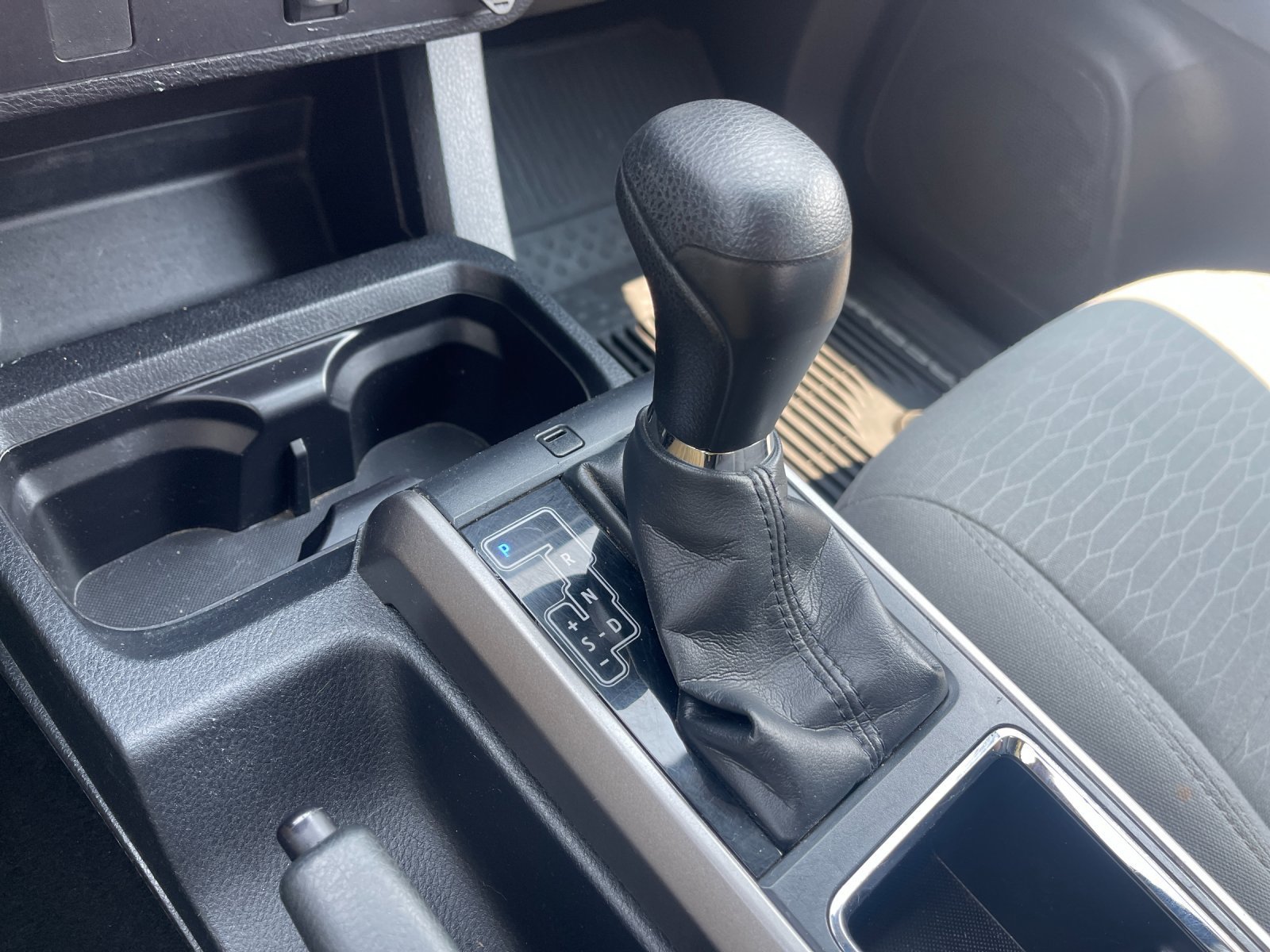 Used 2019 Toyota Tacoma SR5 AWD/4WD image 22