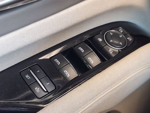 Used 2021 Cadillac Escalade Premium Luxury Platinum AWD/4WD image 22