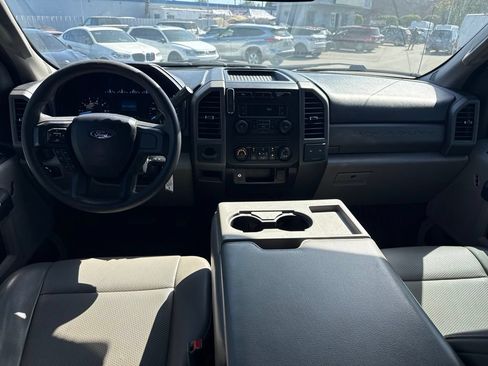 Used 2017 Ford F250 XL w/ Power Equipment Group AWD/4WD image 13