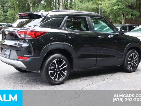 Used 2025 Chevrolet TrailBlazer LT AWD/4WD image 5