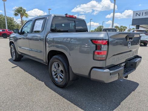 Certified 2025 Nissan Frontier SV w/ SV Convenience Package RWD image 6