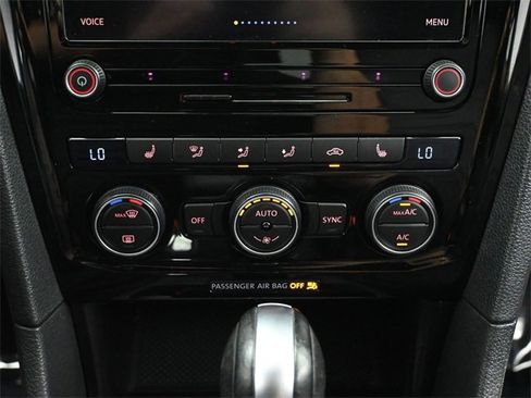 Used 2021 Volkswagen Passat 2.0T R-Line image 31