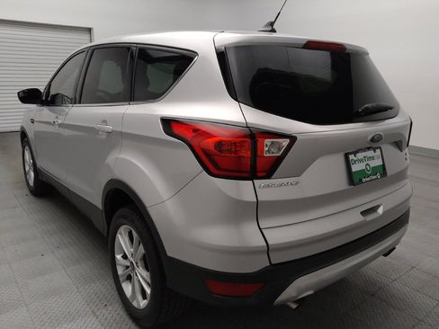 Used 2019 Ford Escape SE FWD image 5
