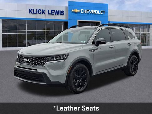 Used 2022 Kia Sorento S w/ Panoramic Sunroof Package AWD/4WD image 3