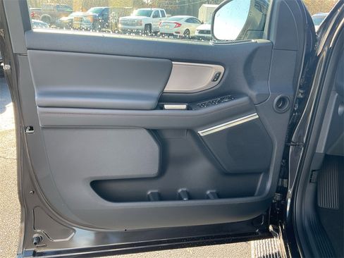 New 2025 Ford Expedition Max Active image 16