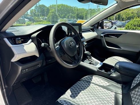 Used 2019 Toyota RAV4 XLE w/ Convenience Package AWD/4WD image 23