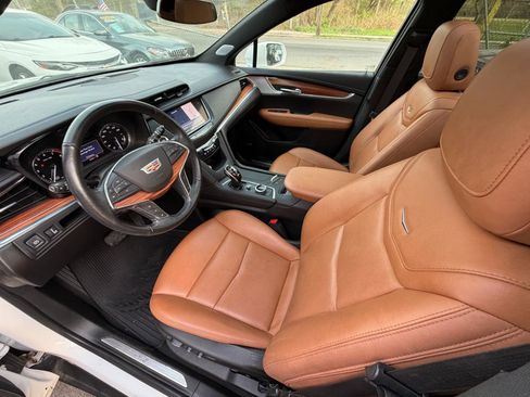 Used 2020 Cadillac XT5 Premium Luxury AWD/4WD image 26