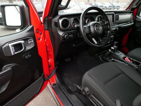 Used 2022 Jeep Wrangler Willys image 9
