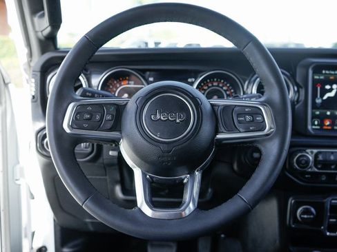 Used 2023 Jeep Wrangler Sahara image 21