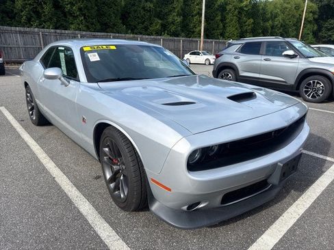 Used 2022 Dodge Challenger R/T Scat Pack RWD image 1