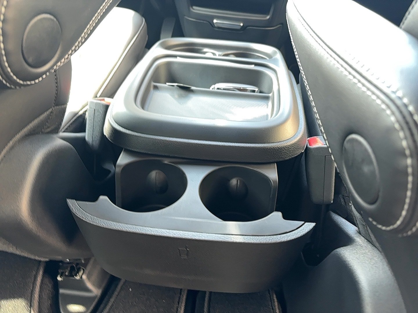 New 2027 Chrysler Pacifica Select AWD/4WD image 14