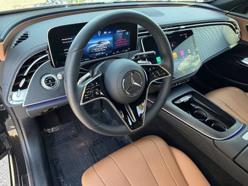 Used 2025 Mercedes-Benz E 350 Sedan image 20