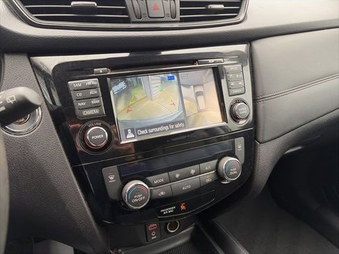 Used 2017 Nissan Rogue SL w/ SL Premium Package image 13