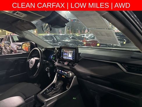 Used 2019 Toyota RAV4 LE w/ Carpet Mat Package AWD/4WD image 20