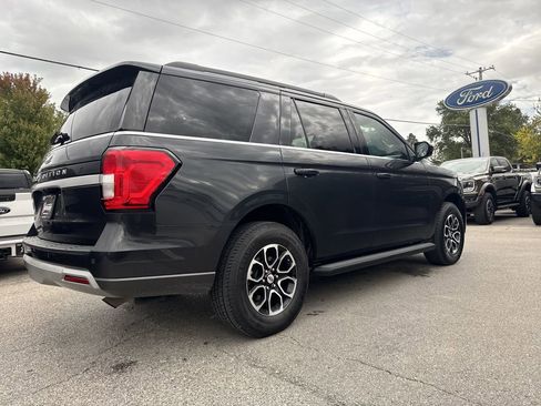 Used 2024 Ford Expedition XLT image 5