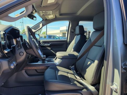 New 2026 GMC Sierra 1500 SLT AWD/4WD image 22