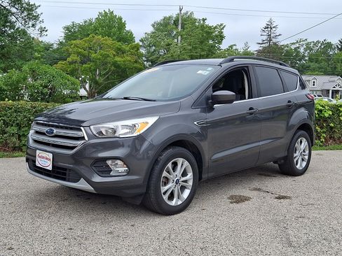 Used 2018 Ford Escape SE AWD/4WD image 3