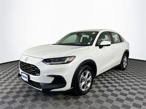 Certified 2023 Honda HR-V LX image 2