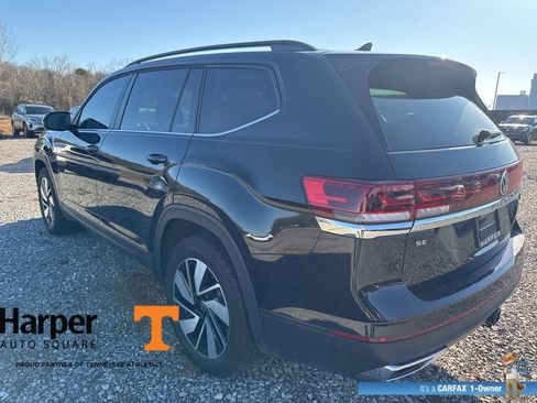 Used 2025 Volkswagen Atlas SE w/ Panoramic Sunroof Package image 3