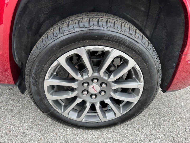 Used 2021 GMC Acadia Denali w/ Denali Technology Package FWD image 27